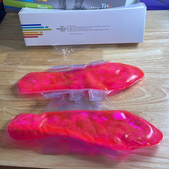 The WonderPax Reusable Cool/Warm Gel Pack FEET New In Box - Picture 10 of 10